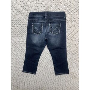 Maurices Capri‎ Jeans Women's Size Medium (30x21) Blue Denim Straight 3-pockets